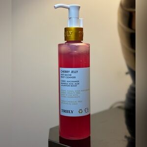 Truly Beauty “Cherry Jelly” Anti-Bacne Body Cleanser